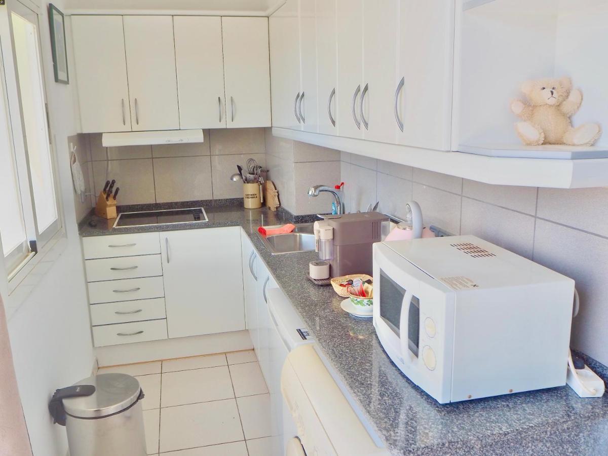 ホテル リベルティ シッチェス エクステリア 写真
