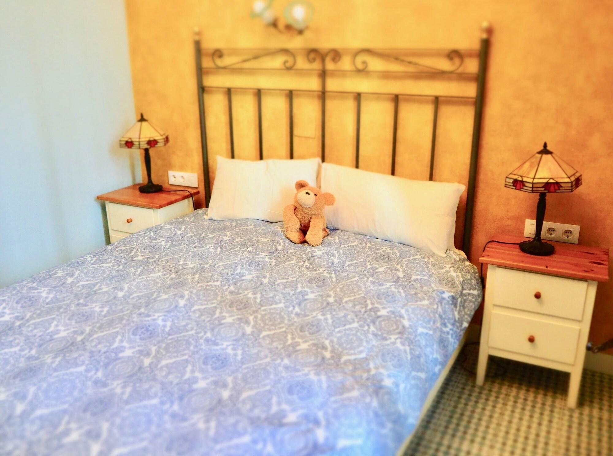 ホテル リベルティ シッチェス エクステリア 写真